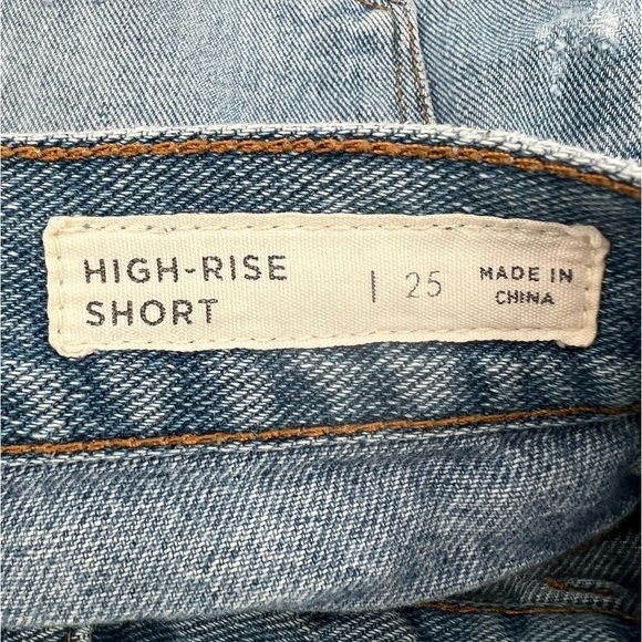 Bullhead Denim Co Distressed Cuffed Hem High Rise Jean Shorts Size 25 Women’s - Picture 2 of 5